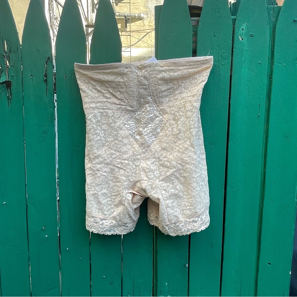 Rago Lace Shapewear Shorts in Cream (6207)